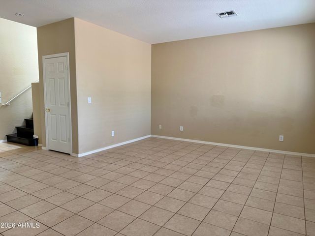 1724 W TWAIN Drive, Anthem, AZ 85086