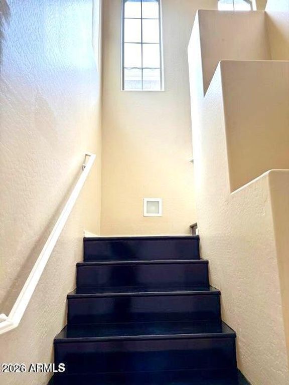 Image 10 of property listing at 1724 W TWAIN Drive, Anthem, AZ 85086