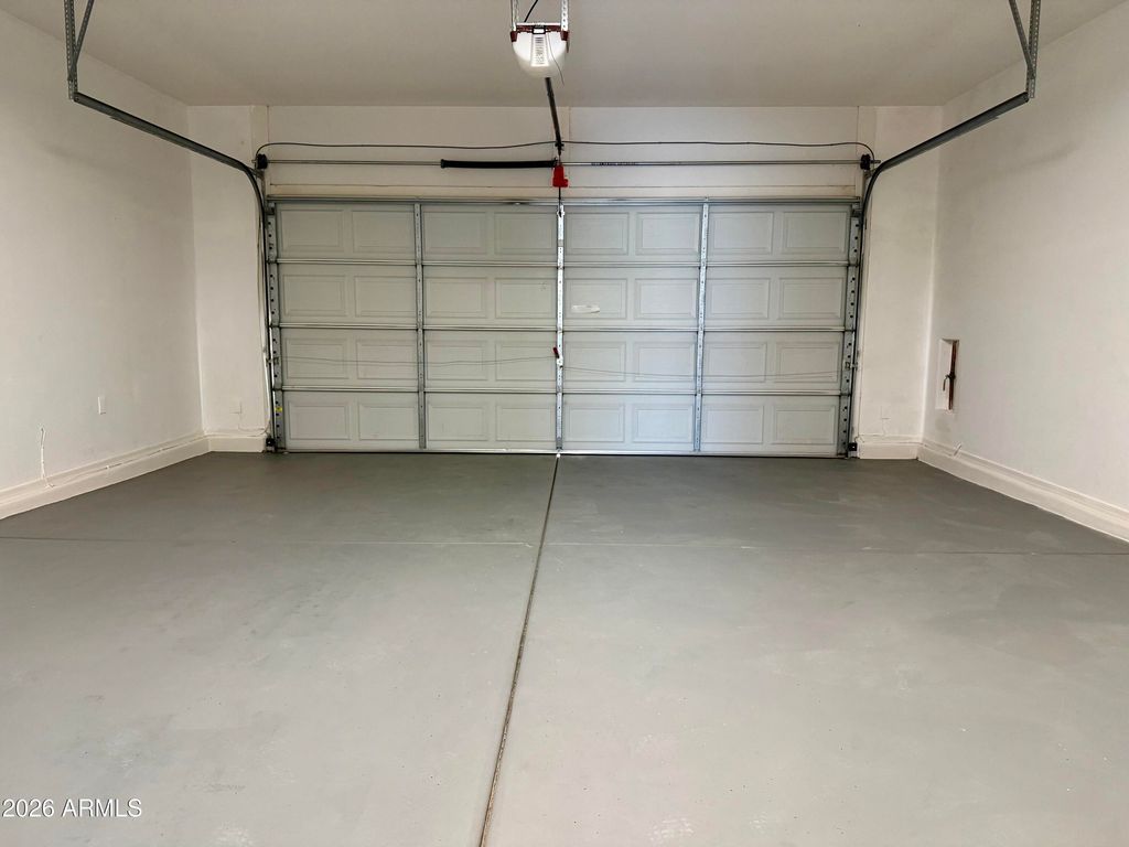 Image 7 of property listing at 1724 W TWAIN Drive, Anthem, AZ 85086