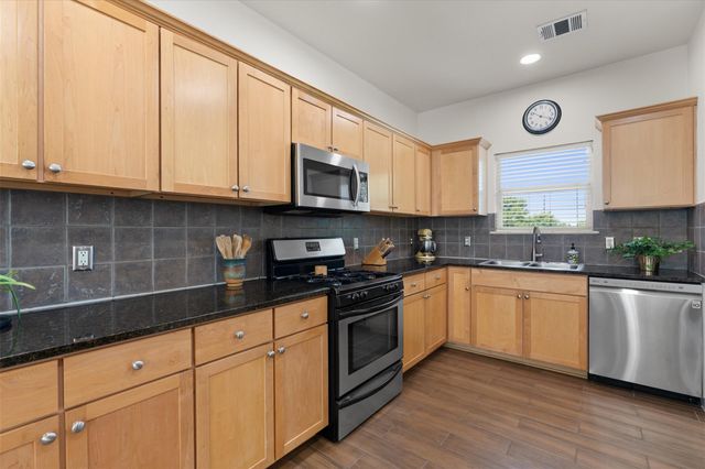 802 Peyton PL, Cedar Park, TX 78613