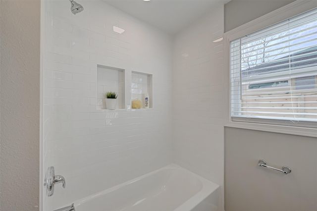 1914 Lynnview Drive, Houston, TX 77055