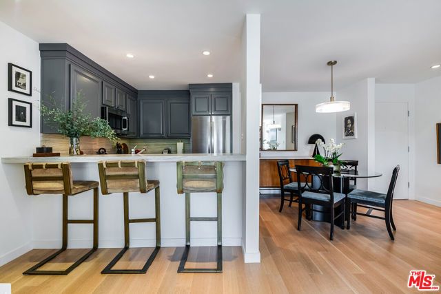 950 N Kings Road 242, West Hollywood, CA 90069