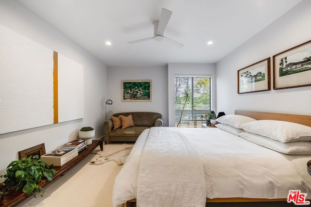 950 N Kings Road 242, West Hollywood, CA 90069