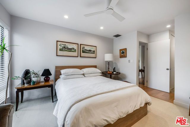 950 N Kings Road 242, West Hollywood, CA 90069