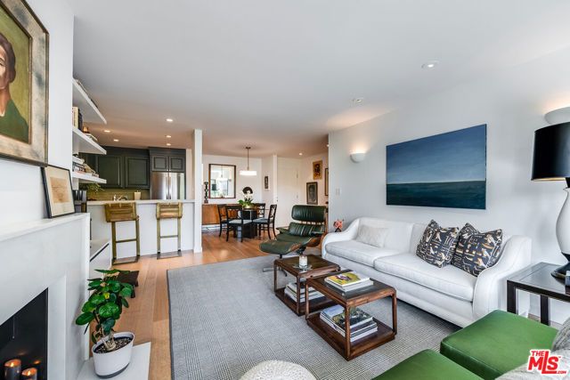 950 N Kings Road 242, West Hollywood, CA 90069