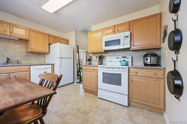 202 Great Lawn Court, Brewster, NY 10509