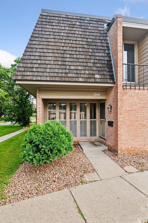6325 Barrie Road, Edina, MN 55435