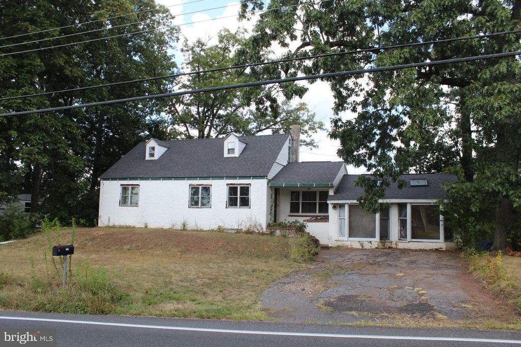 119 N LIMERICK RD, Royersford, PA 19468