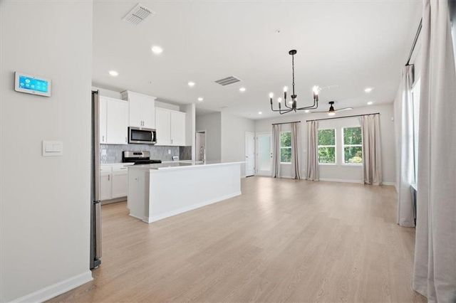 1621 Flint River Place SE, Smyrna, GA 30126