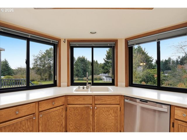 16916 Ne 35TH Cir, Vancouver, WA 98682