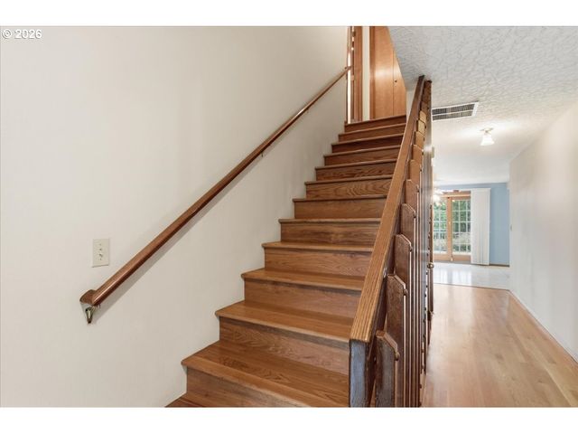 16916 Ne 35TH Cir, Vancouver, WA 98682