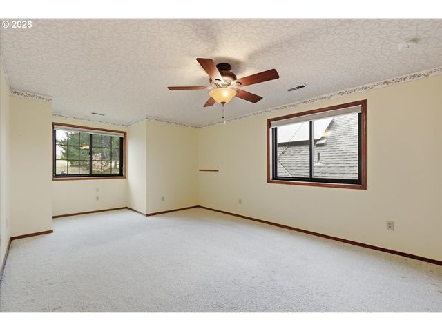 16916 Ne 35TH Cir, Vancouver, WA 98682
