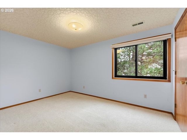 16916 Ne 35TH Cir, Vancouver, WA 98682