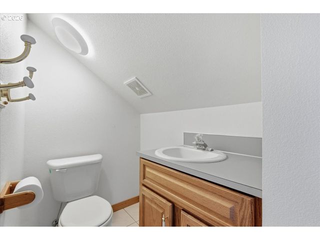 16916 Ne 35TH Cir, Vancouver, WA 98682