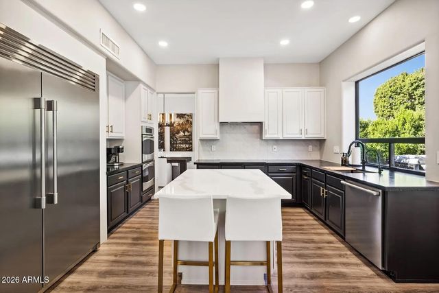 6414 E MONTE CRISTO Avenue, Scottsdale, AZ 85254