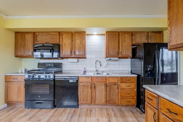 785 Mccool Road, Valparaiso, IN 46385