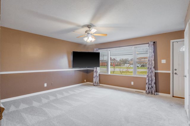 785 Mccool Road, Valparaiso, IN 46385