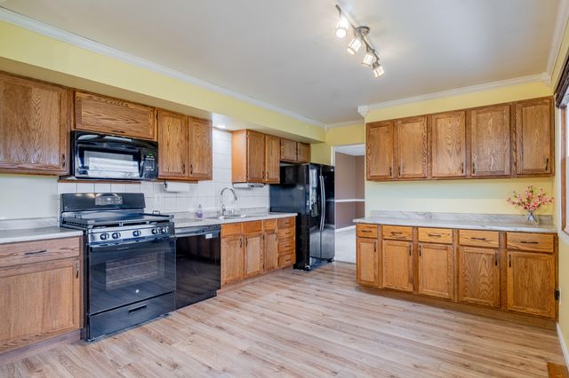 785 Mccool Road, Valparaiso, IN 46385