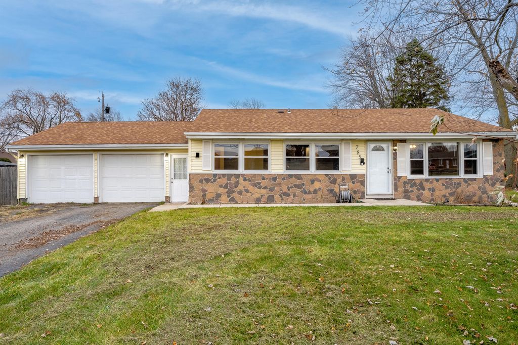 785 Mccool Road, Valparaiso, IN 46385