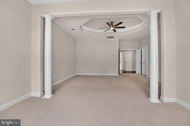 24949 EARLSFORD DR, Chantilly, VA 20152