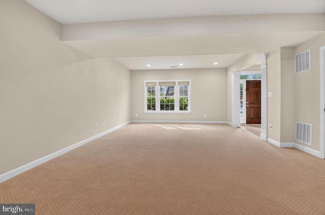 24949 EARLSFORD DR, Chantilly, VA 20152