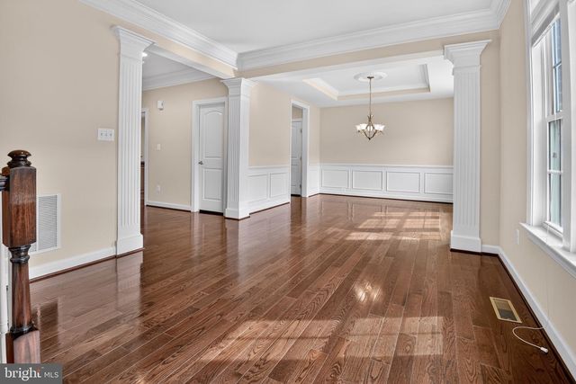 24949 EARLSFORD DR, Chantilly, VA 20152