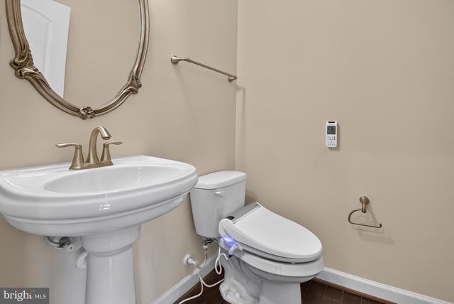 24949 EARLSFORD DR, Chantilly, VA 20152