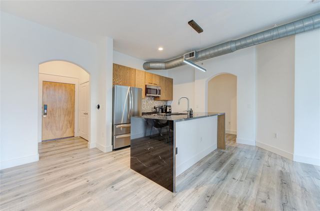 1901 Post Oak Boulevard 3105, Houston, TX 77056