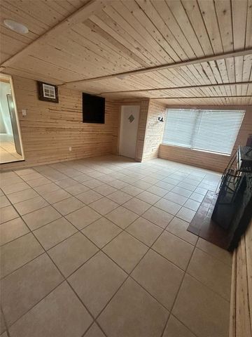 809 PLUMOSA AVENUE, Fruitland Park, FL 34731