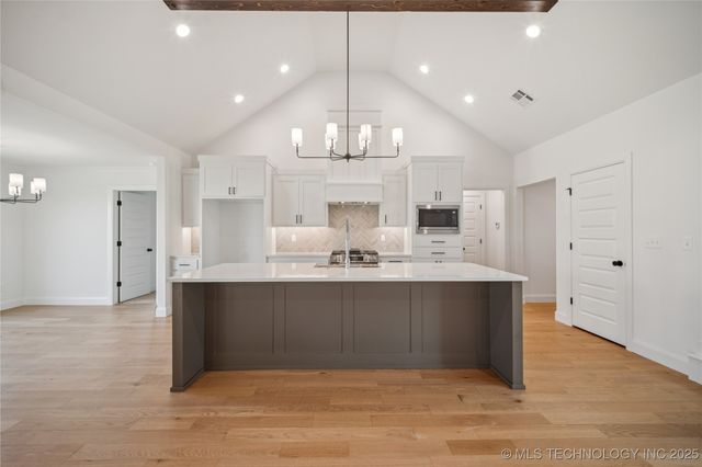 23025 E 106th Place S, Broken Arrow, OK 74014