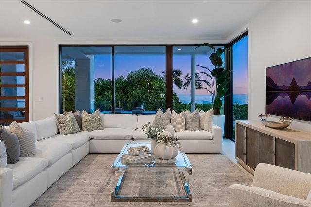 1813 N Fort Lauderdale Beach Boulevard, Fort Lauderdale, FL 33305