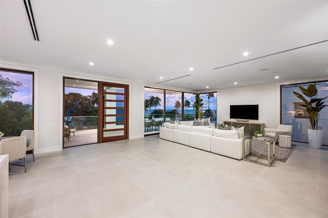 1813 N Fort Lauderdale Beach Boulevard, Fort Lauderdale, FL 33305