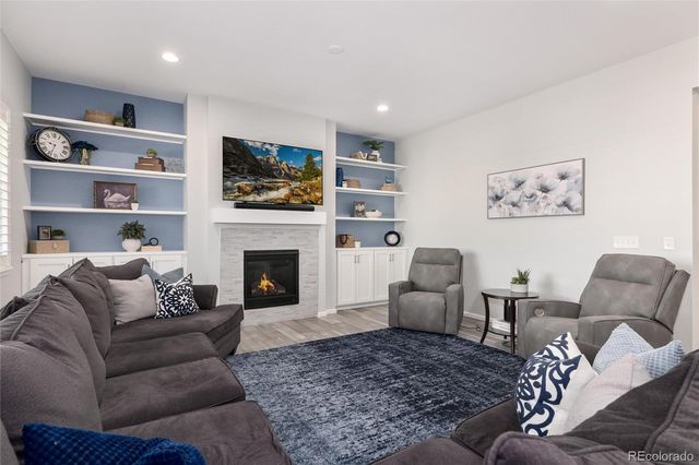 6807 S Riverwood Way, Aurora, CO 80016