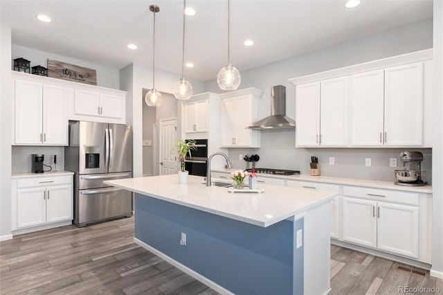 6807 S Riverwood Way, Aurora, CO 80016