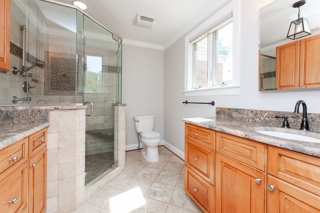 690 Clearview Dr, Nashville, TN 37205