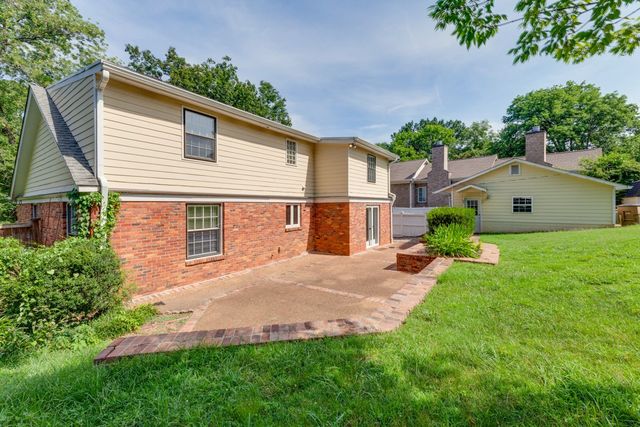 690 Clearview Dr, Nashville, TN 37205