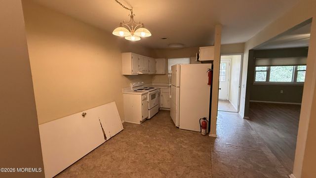34 Snowberry Lane D, Whiting, NJ 08759