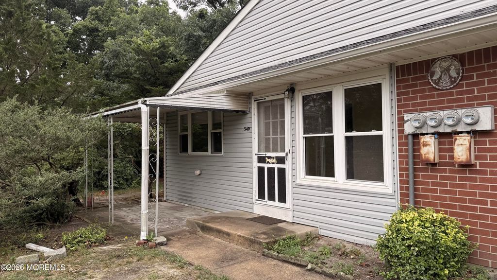 34 Snowberry Lane D, Whiting, NJ 08759