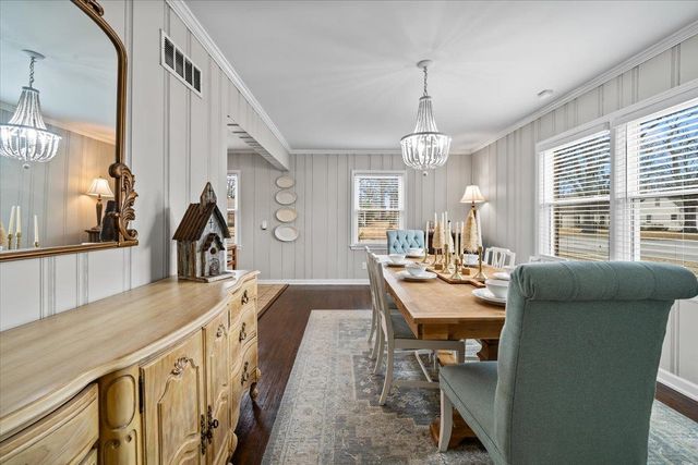 1107 IVY RD, Memphis, TN 38117