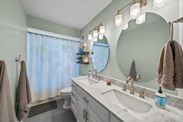 1107 IVY RD, Memphis, TN 38117