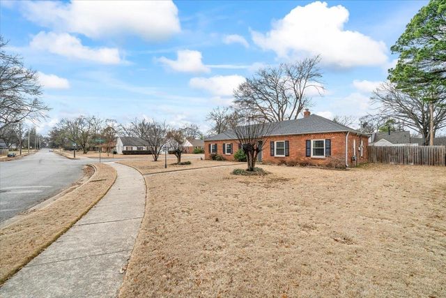 1107 IVY RD, Memphis, TN 38117