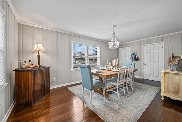 1107 IVY RD, Memphis, TN 38117