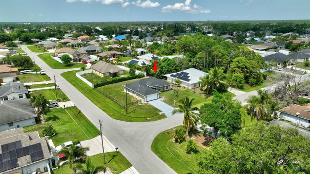 1897 SW Lofgren Avenue, Port St Lucie, FL 34953