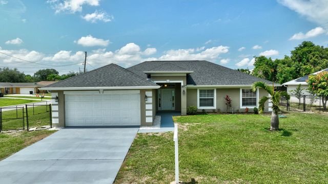 1897 SW Lofgren Avenue, Port St Lucie, FL 34953