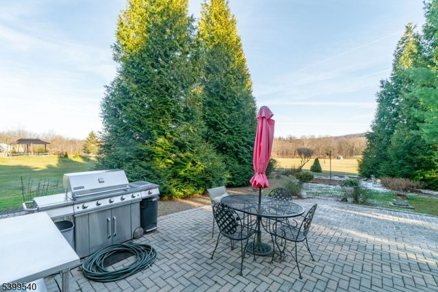 20 Riddle Court, Franklin Twp., NJ 08802