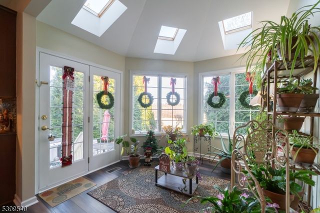 20 Riddle Court, Franklin Twp., NJ 08802