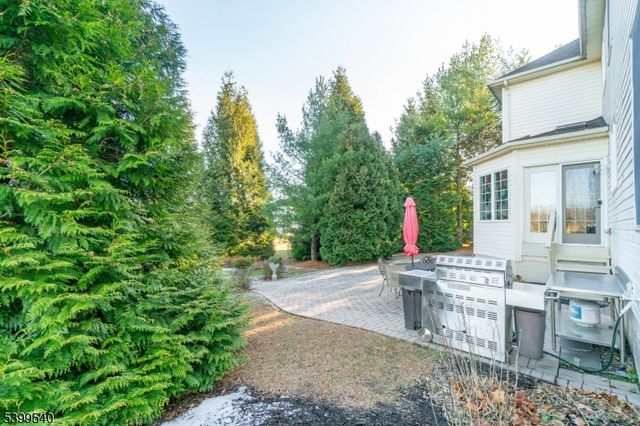 20 Riddle Court, Franklin Twp., NJ 08802