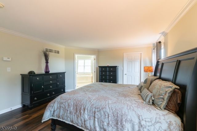 20 Riddle Court, Franklin Twp., NJ 08802