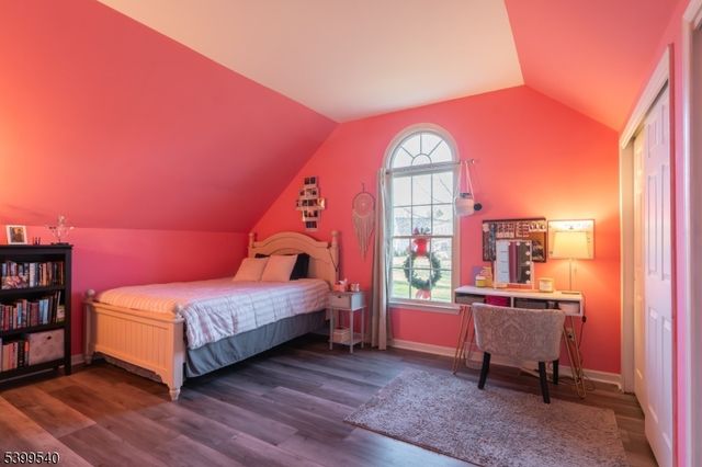 20 Riddle Court, Franklin Twp., NJ 08802