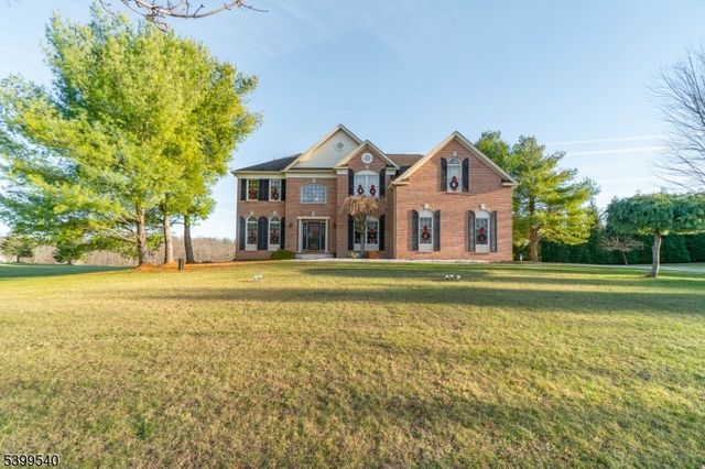 20 Riddle Court, Franklin Twp., NJ 08802